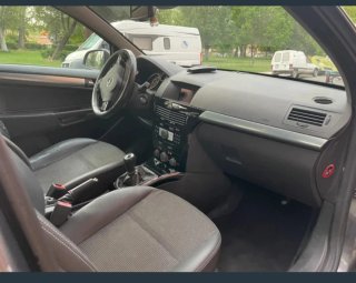 Opel Astra 2010