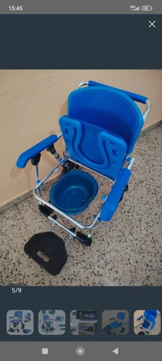 Silla de ruedas con WC incluido