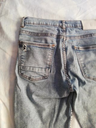 Pantalón vaquero Zara desgastado Talla 38