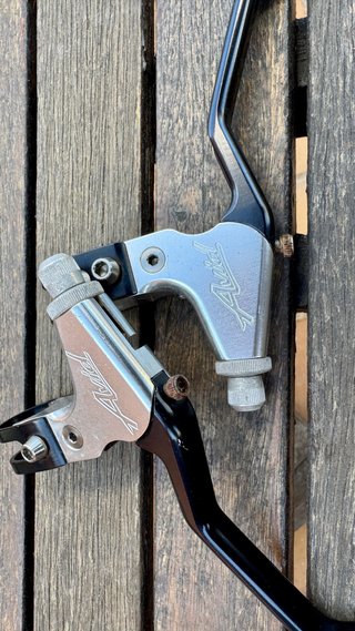 Manetas Freno Avid