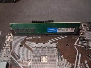 Ryzen 5 4600G + Gigabyte A520M H + 16GB DDR4 3200