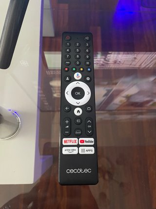 TV Cecotec QLED 43” negra