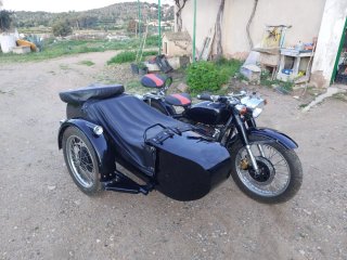 Moto China con sidecar