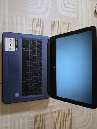 Portátil HP Notebook 14" intel N3060 4GB RAM Azul