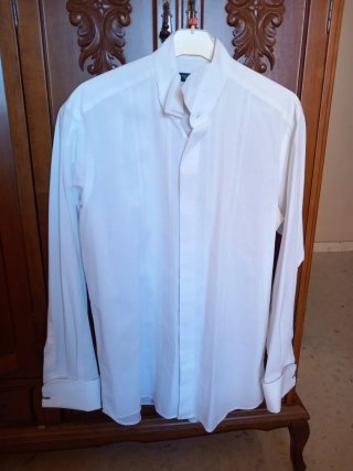 Traje de novio azul marino