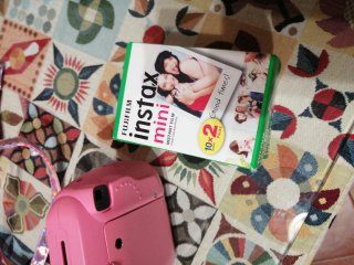Cámara Fujifilm Instax Mini 9 Rosa con bolso y dos