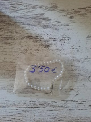 Pulsera de perlas 3,50€