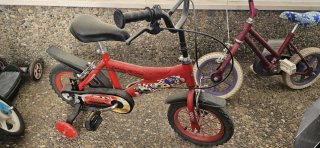 Bicicleta y patinete infantil