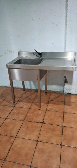 Fregadero industrial acero inoxidable con grifo