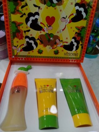 Moschino Coffret L'EAU Cheap and Chic