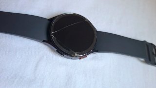 Reloj Samsung Galaxy Watch 5 y cargador USB-C