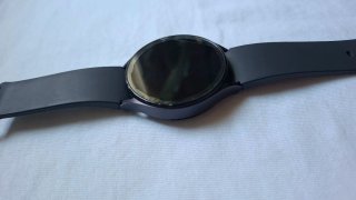 Reloj Samsung Galaxy Watch 5 y cargador USB-C