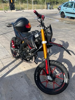 Moto Rieju mrt Pro 50 ( 2023 ) en muy buen estado