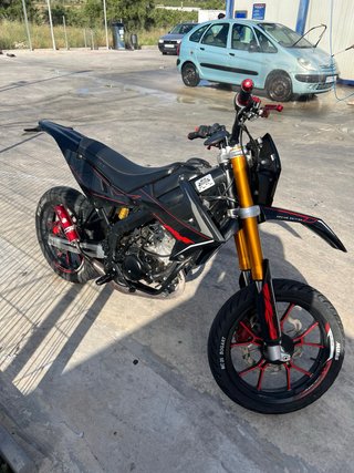 Moto Rieju mrt Pro 50 ( 2023 ) en muy buen estado