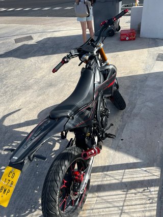 Moto Rieju mrt Pro 50 ( 2023 ) en muy buen estado