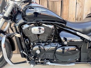 Suzuki M800 Intruder Negra