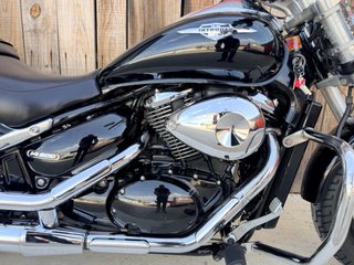 Suzuki M800 Intruder Negra