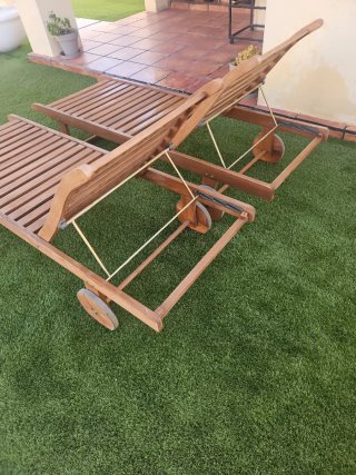 2 Tumbonas de Teka con Ruedas