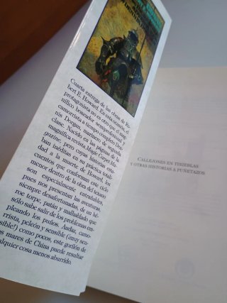 Callejones en tinieblas y..., de Robert E. Howard