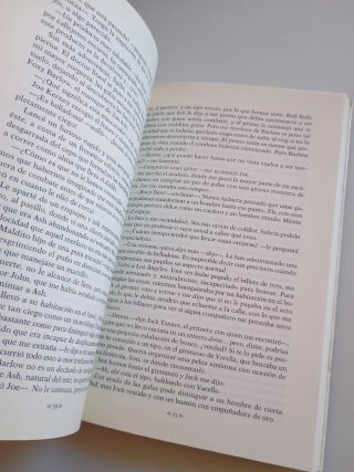 Callejones en tinieblas y..., de Robert E. Howard