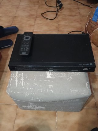 Coppia lettori DVD Majestic con telecomandi