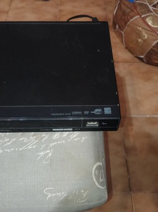 Coppia lettori DVD Majestic con telecomandi