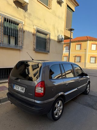 Opel Zafira 2005