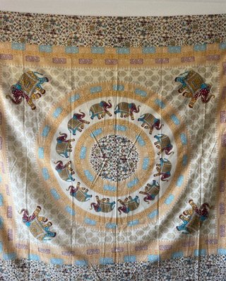 Tapiz elefantes mandala beige multicolor 210 x 240