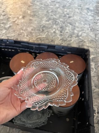 Set di stoviglie in vetro, metallo e legno