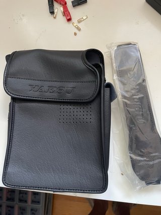 Emisora Yaesu FT-817ND con extras