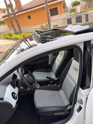 Volkswagen up! White Automatico - Modelo full