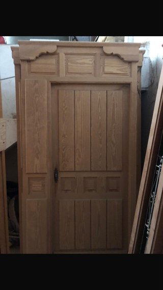 Puerta rústica de madera