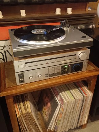 Equipo Hi-Fi Kenwood giradiscos sanyo