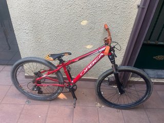 Bicicleta Dirt Jump Orbea Roja