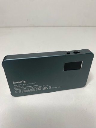 : Foco LED RGB Portátil SmallRig Vibe P96L