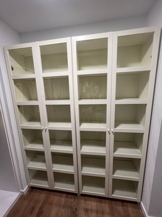 2 Estanterías IKEA Billy con puertas de cristal