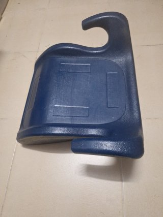 Alzador de coche para niño