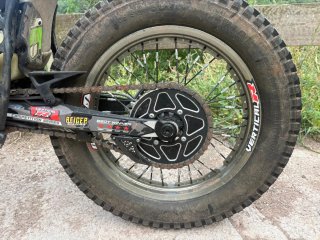 Moto de Trial Vértigo Vertical R 300
