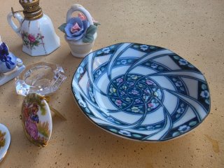 Lote Cerámica Antigua: Lámpara, Figuras, Plato