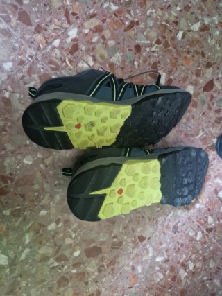 Sandalias Quechua Gris y Amarillo