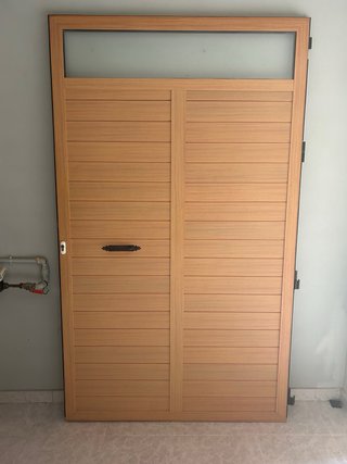 Puerta garaje aluminio practicable 2 hojas