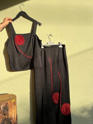 Conjunto Negro Verano con Estampado Rojo