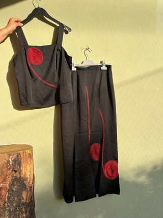 Conjunto Negro Verano con Estampado Rojo