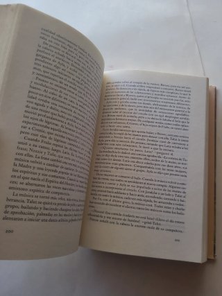 Libro Los Cazadores de Mamuts - Jean M. Auel