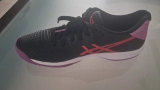 Zapatillas Asics Negras y Moradas