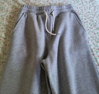 Pantalones chándal grises T/S con Stitch