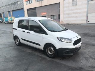 Ford E-Tourneo Courier 2016