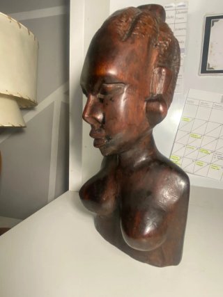 Busto figura madera tallada africana