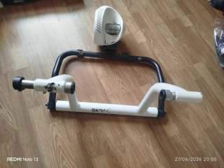 Rodillo BKool Connect Sport + rueda con cubierta d