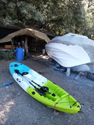 Kayak 2+1 con soporte fueraborda